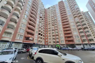Satılır Yeni Tikili Badamdarda