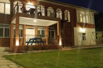 Günlük Kirayə Bağ Evi İsmayıllı Rayonunda