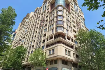 Satılır Yeni Tikili 28 May Metrosu ətrafında