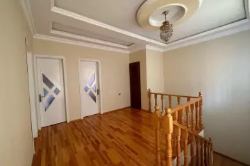 Satılır Həyət Evi Yeni Bakida