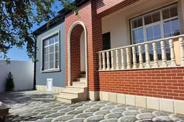 Satılır Həyət Evi Binədə