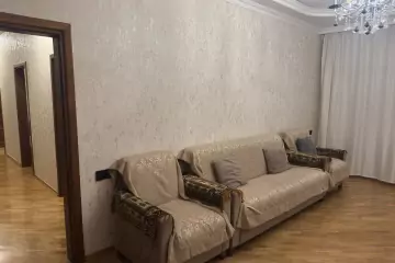 Satılır Yeni Tikili 8-ci Kilometrdə