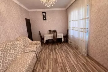 Satılır Köhnə Tikili Ukraniya Dairəsida