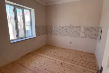 Satılır Həyət Evi Yeni Ramana Qəsəbəsida