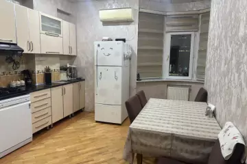 Satılır Yeni Tikili 8-ci Kilometrdə