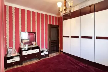 Satılır Köhnə Tikili Ukraniya Dairəsida