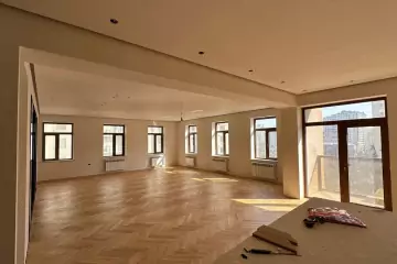 Satılır Yeni Tikili Elmler Akademiyasıda