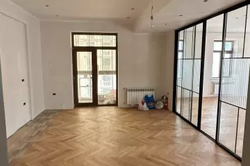 Satılır Yeni Tikili Elmler Akademiyasıda