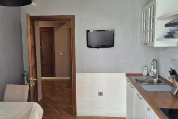 Aylıq Kirayə Yeni Tikili Elmler Akademiyasıda