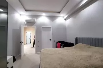 Satılır Yeni Tikili Elmler Akademiyasıda