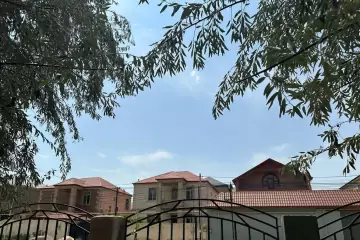 Satılır Həyət Evi Yeni Bakida