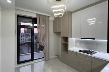 Satılır Yeni Tikili Ağ şəhər Kompleksində