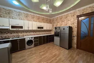 Satılır Həyət Evi Yeni Bakida