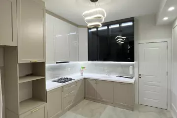 Satılır Yeni Tikili Ağ şəhər Kompleksində