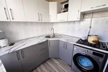 Satılır Köhnə Tikili Ukraniya Dairəsida