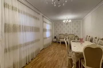 Satılır Həyət Evi Bakıxanovda
