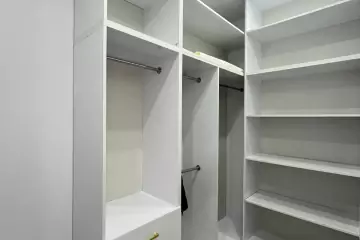 Satılır Yeni Tikili Ağ şəhər Kompleksində