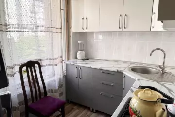 Satılır Köhnə Tikili Ukraniya Dairəsida