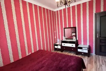 Satılır Köhnə Tikili Ukraniya Dairəsida