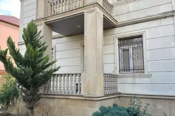 Satılır Həyət Evi Yeni Bakida