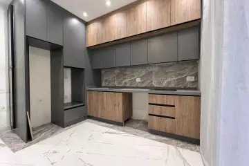 Satılır Yeni Tikili Elmler Akademiyasıda
