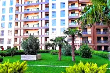 Satılır Yeni Tikili Elmler Akademiyasıda