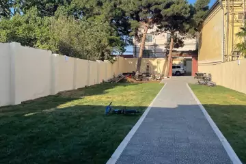 Satılır Həyət Evi Bakıxanovda