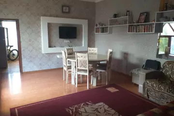 Satılır Həyət Evi Zabrat Qəsəbəsida