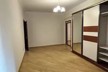 Satılır Yeni Tikili Dostluq Kinoteatrında