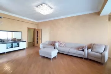 Satılır Yeni Tikili Elmler Akademiyasıda
