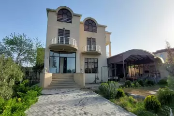 Satılır Bağ Evi Novxanıda
