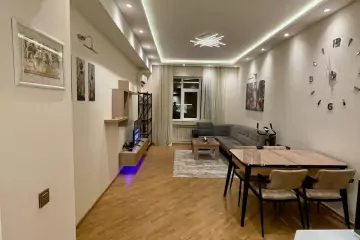 Aylıq Kirayə Yeni Tikili Cavanşir Küçəsində