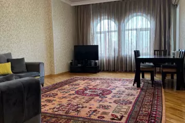 Satılır Yeni Tikili Gənclikdə