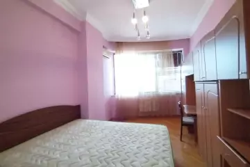 Satılır Yeni Tikili Elmler Akademiyasıda