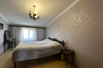 Satılır Köhnə Tikili Elmler Akademiyasıda