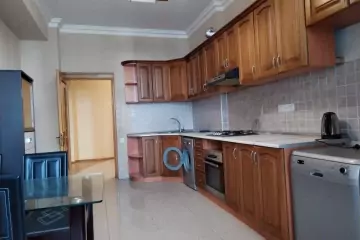 Satılır Yeni Tikili Elmler Akademiyasıda