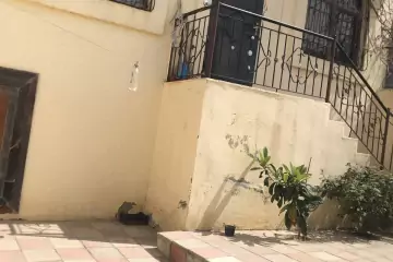Satılır Həyət Evi Binəqədidə