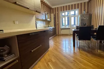 Satılır Yeni Tikili Gənclikdə