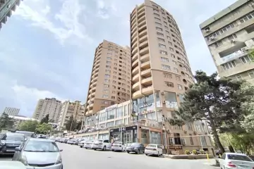 Satılır Yeni Tikili Elmler Akademiyasıda