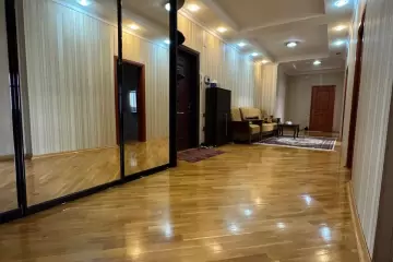 Satılır Yeni Tikili Gənclikdə