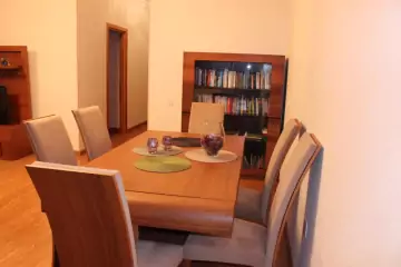Satılır Yeni Tikili Elmler Akademiyasıda
