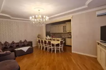 Satılır Bağ Evi Novxanıda