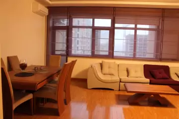 Satılır Yeni Tikili Elmler Akademiyasıda