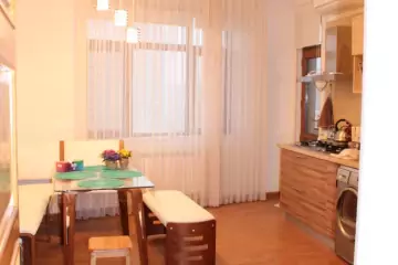 Satılır Yeni Tikili Elmler Akademiyasıda