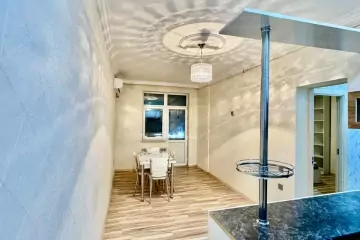 Satılır Yeni Tikili Yeni Yasamalda
