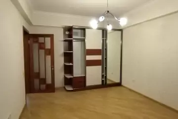 Satılır Yeni Tikili Dostluq Kinoteatrında
