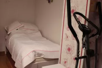 Satılır Yeni Tikili Elmler Akademiyasıda