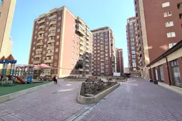 Satılır Yeni Tikili Dostluq Kinoteatrında