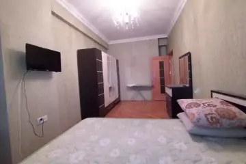 Satılır Yeni Tikili Elmler Akademiyasıda