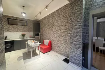 Satılır Yeni Tikili 9-cu Mikrorayonda